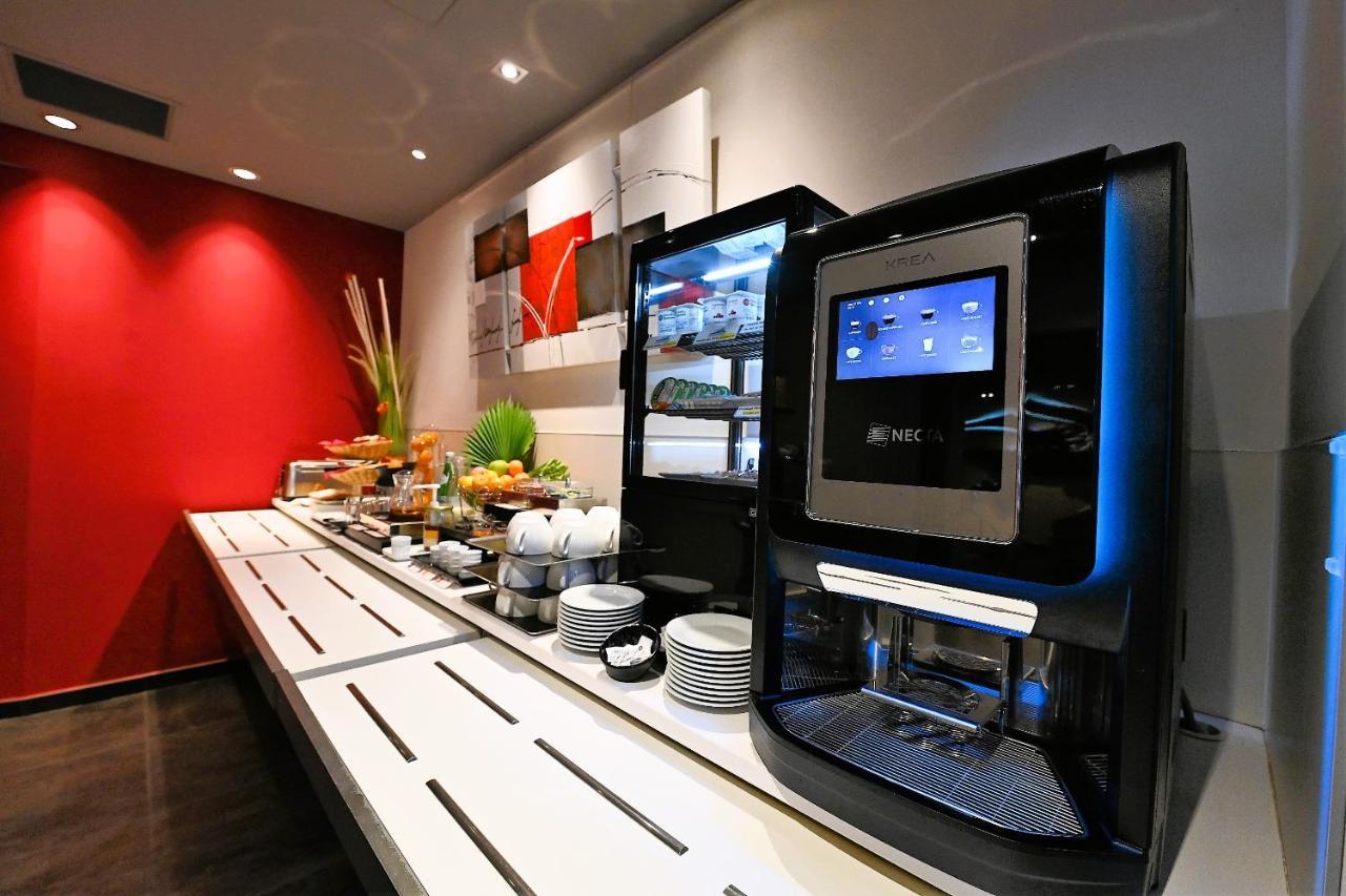 Hotel Foch ตาร์บ ภายนอก รูปภาพ