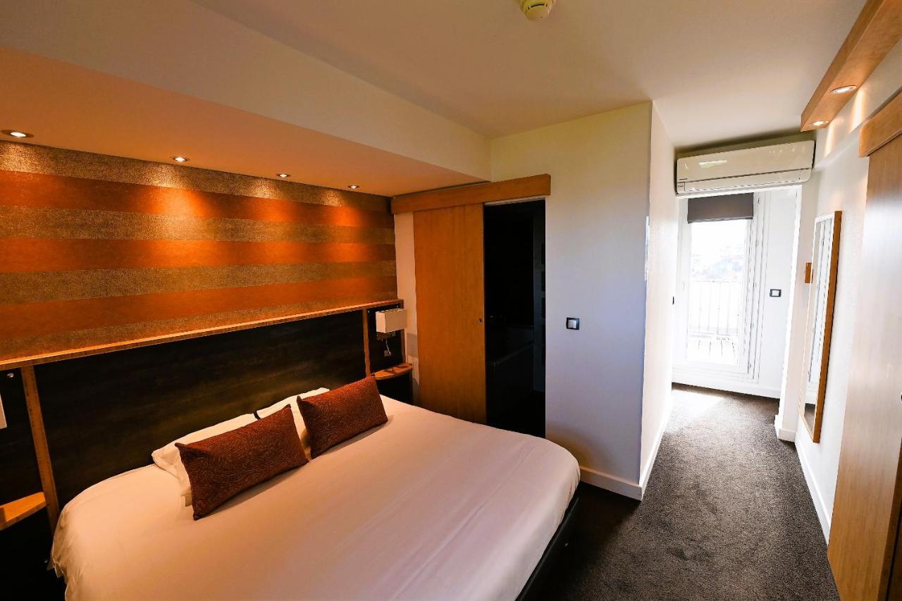 Hotel Foch ตาร์บ ภายนอก รูปภาพ