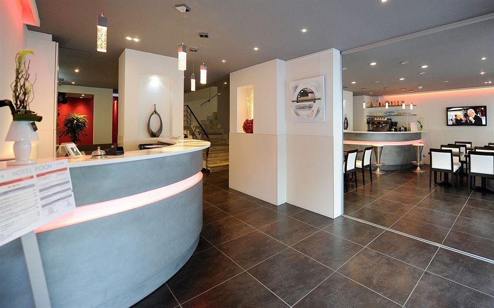 Hotel Foch ตาร์บ ภายนอก รูปภาพ