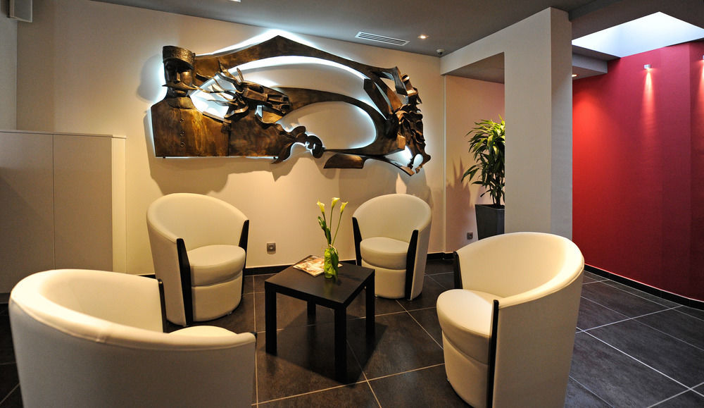 Hotel Foch ตาร์บ ภายนอก รูปภาพ