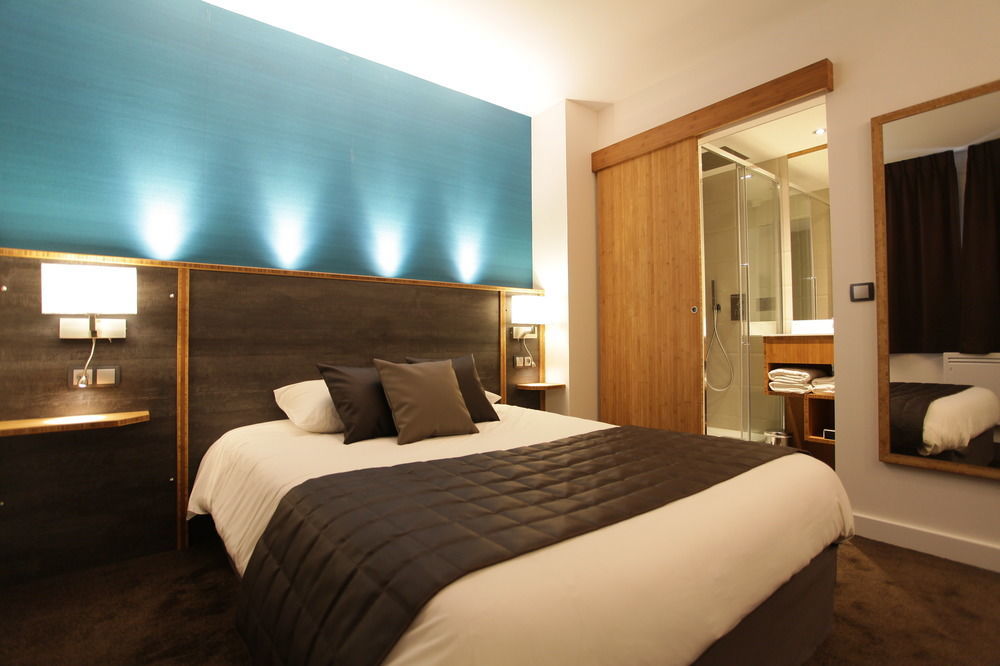 Hotel Foch ตาร์บ ภายนอก รูปภาพ
