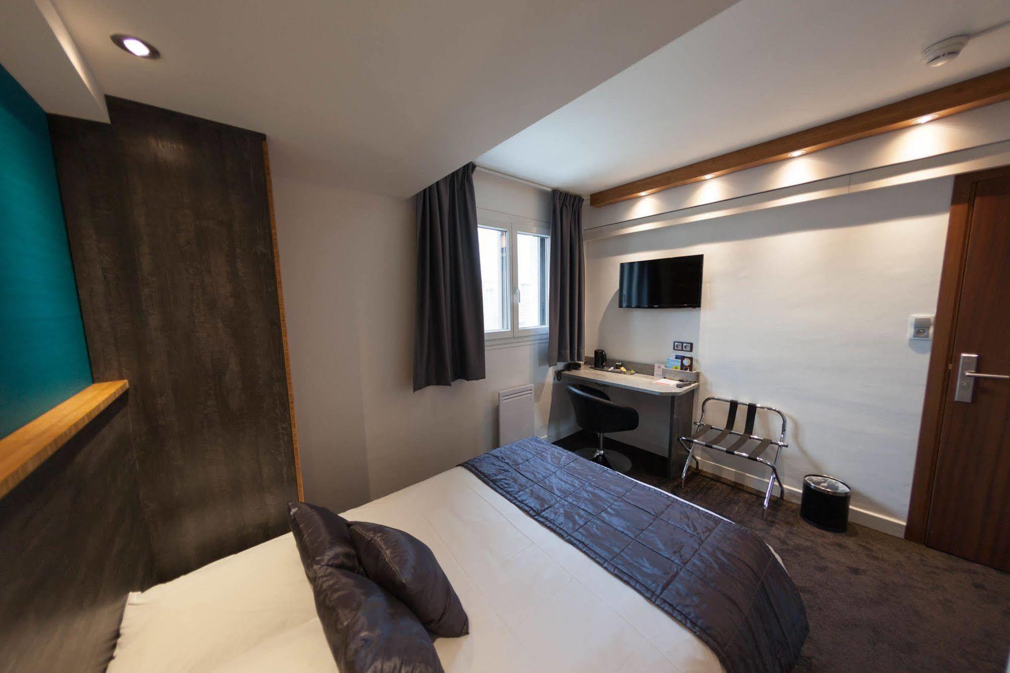 Hotel Foch ตาร์บ ภายนอก รูปภาพ