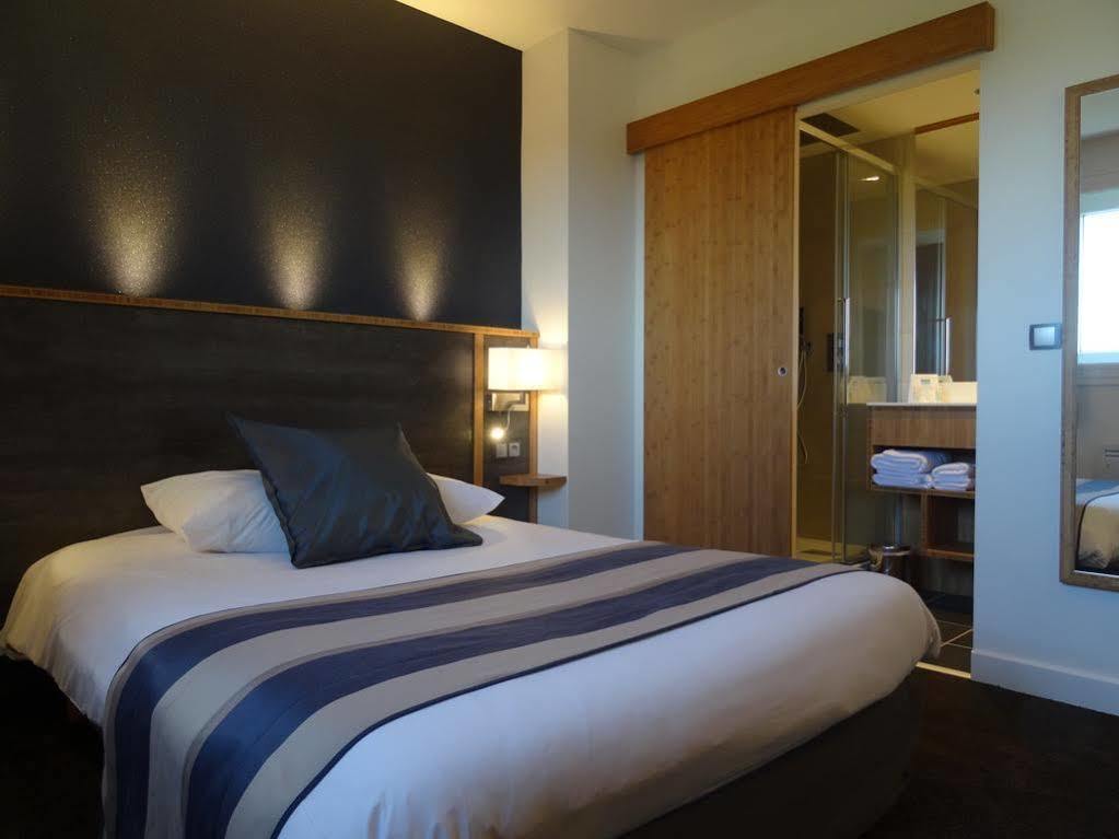 Hotel Foch ตาร์บ ภายนอก รูปภาพ