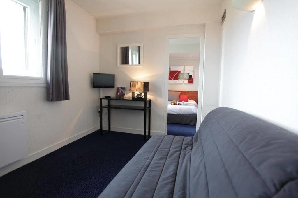 Hotel Foch ตาร์บ ภายนอก รูปภาพ